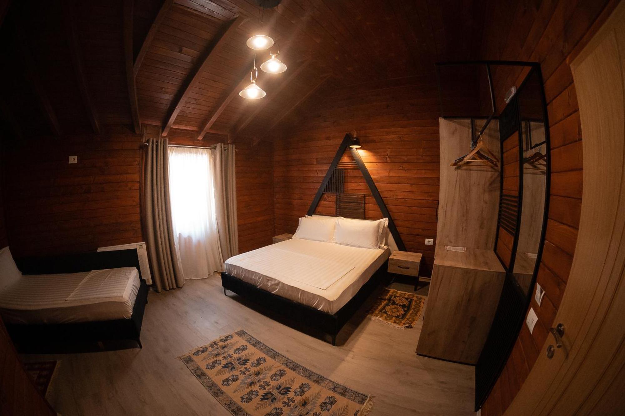 Hotel Avdi Rexha Bajram Curri Exterior foto
